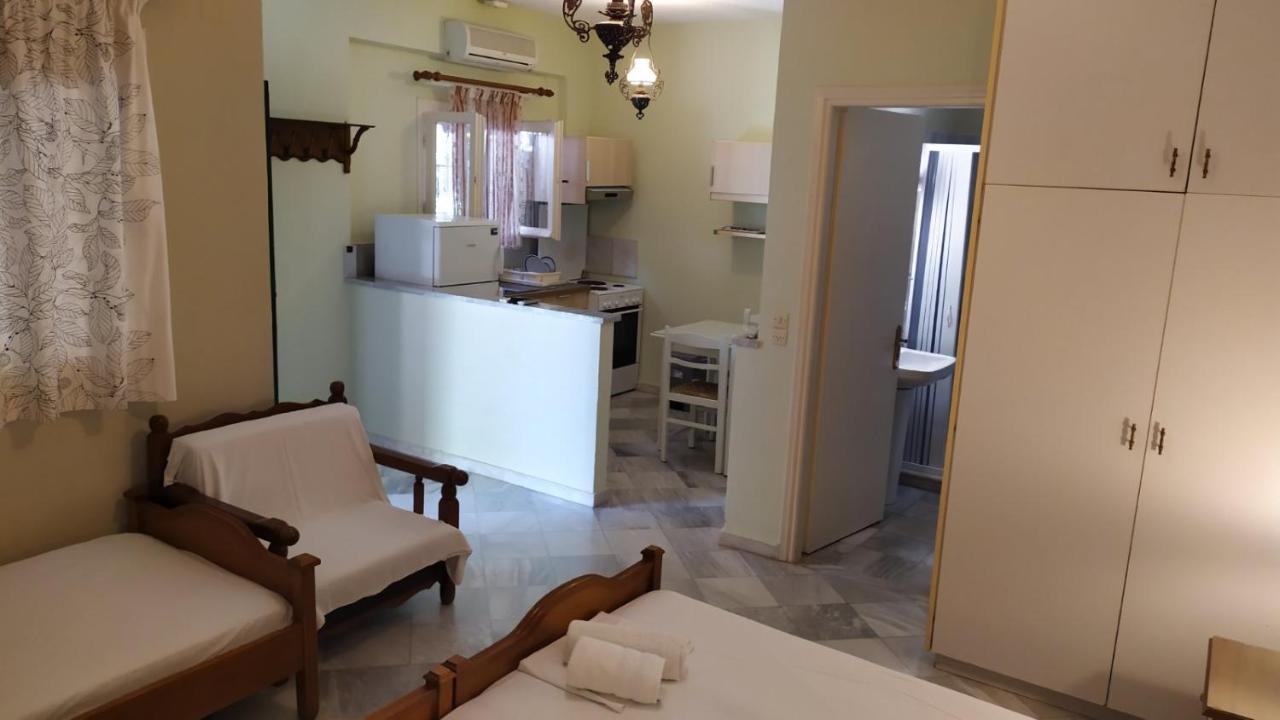 Grivas Apartments Sívota Cameră foto